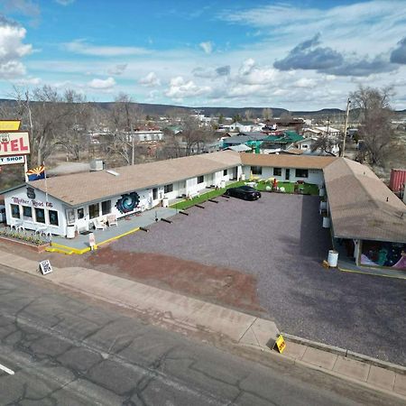 The Aztec Motel & Creative Space Seligman Exterior foto
