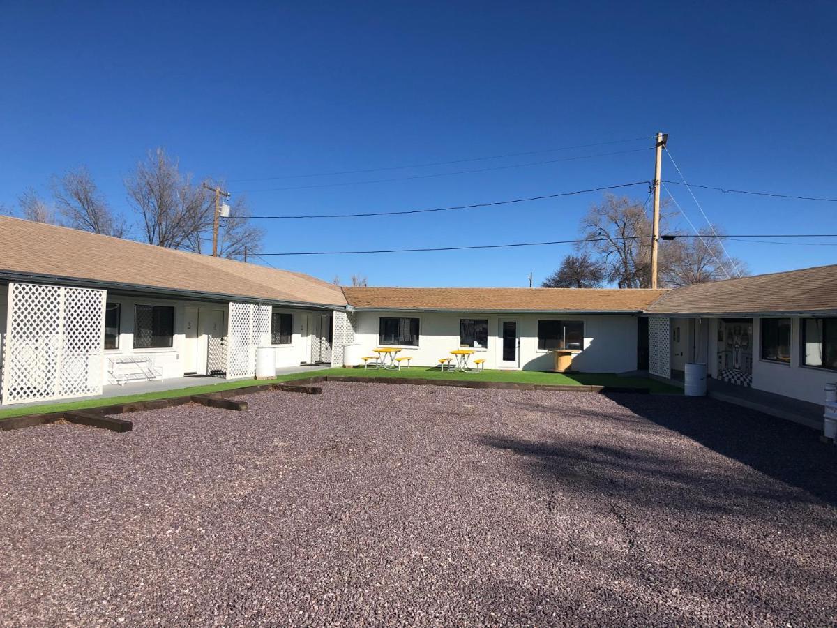 The Aztec Motel & Creative Space Seligman Exterior foto