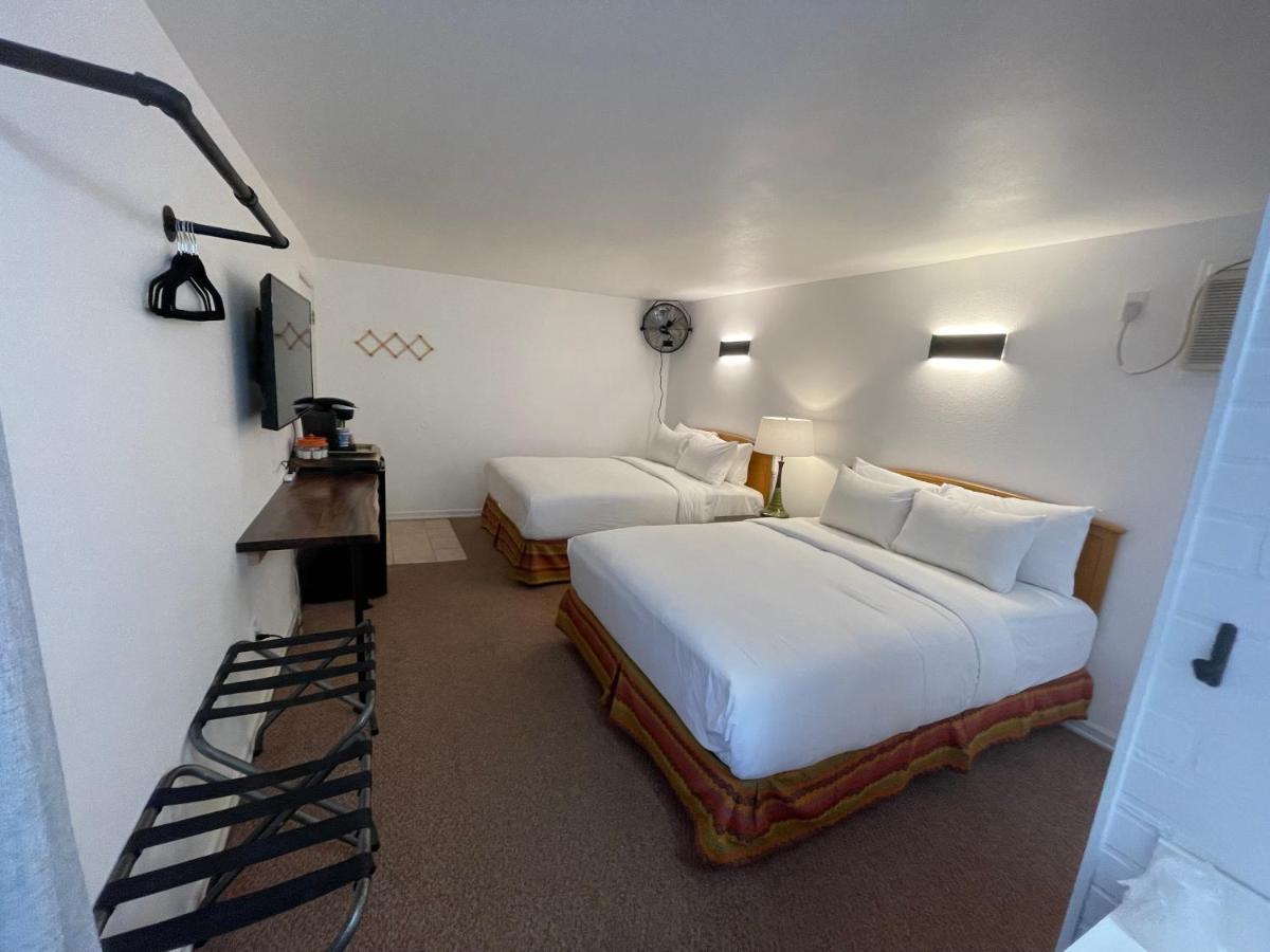 The Aztec Motel & Creative Space Seligman Exterior foto